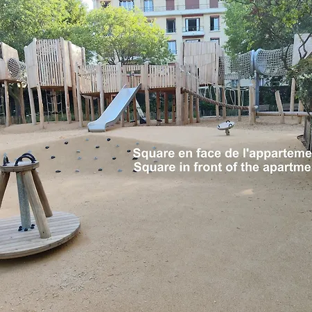 Familiale Face Au Square Arbore Apartment *