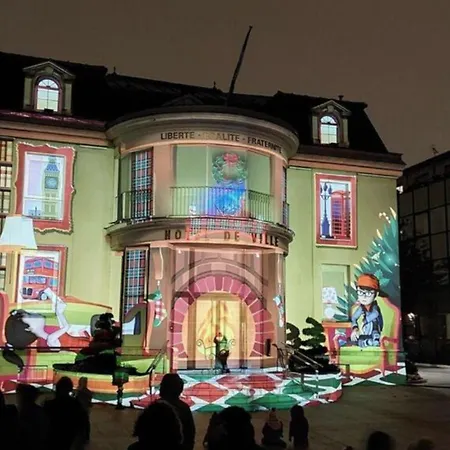 Familiale Face Au Square Arbore Apartment